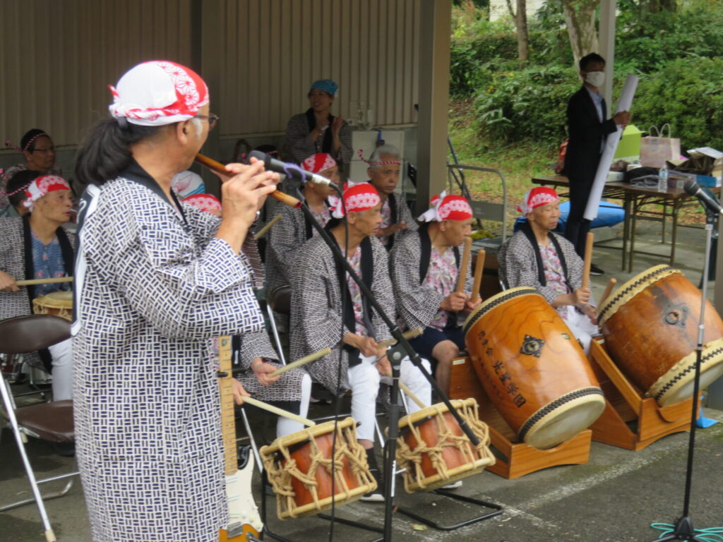 太鼓演奏で盛り上がる
